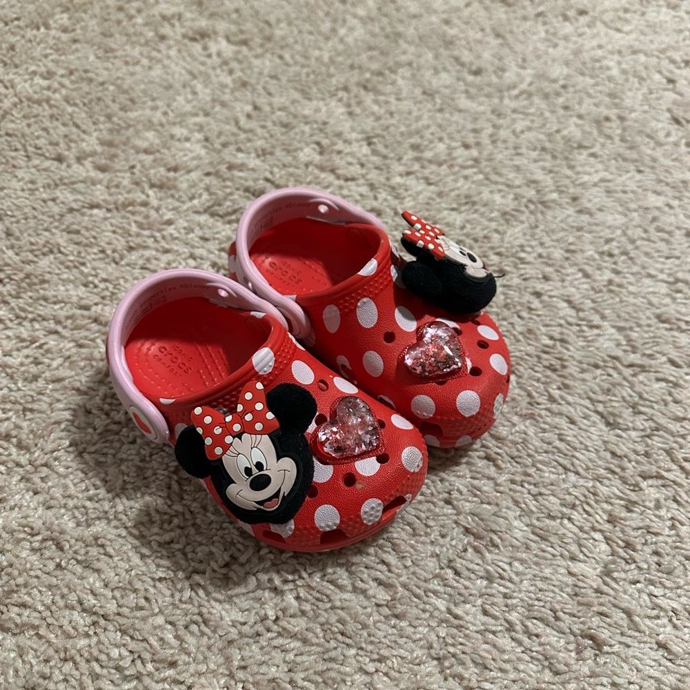 CROCS Kids Red and White Minnie Mouse Sandals